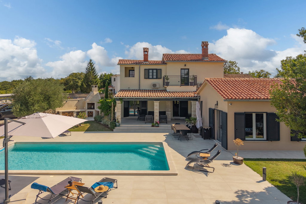 Labin, Istra, luksuzna vila s bazenom na prodaju