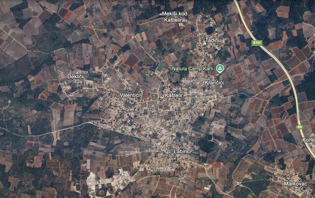 Istra, Kaštelir, atraktivno građevinsko zemljište s pogledom na more, 940 m2