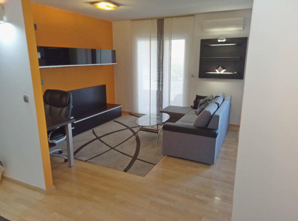 Zagreb, Trešnjevka, 2S stan u mirnoj ulici, odlična lokacija, parkirno mjesto