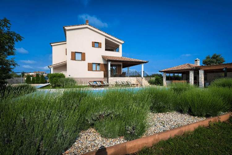 Istra, Štokovci, kuća s bazenom i minigolf igralištem, 290 m2