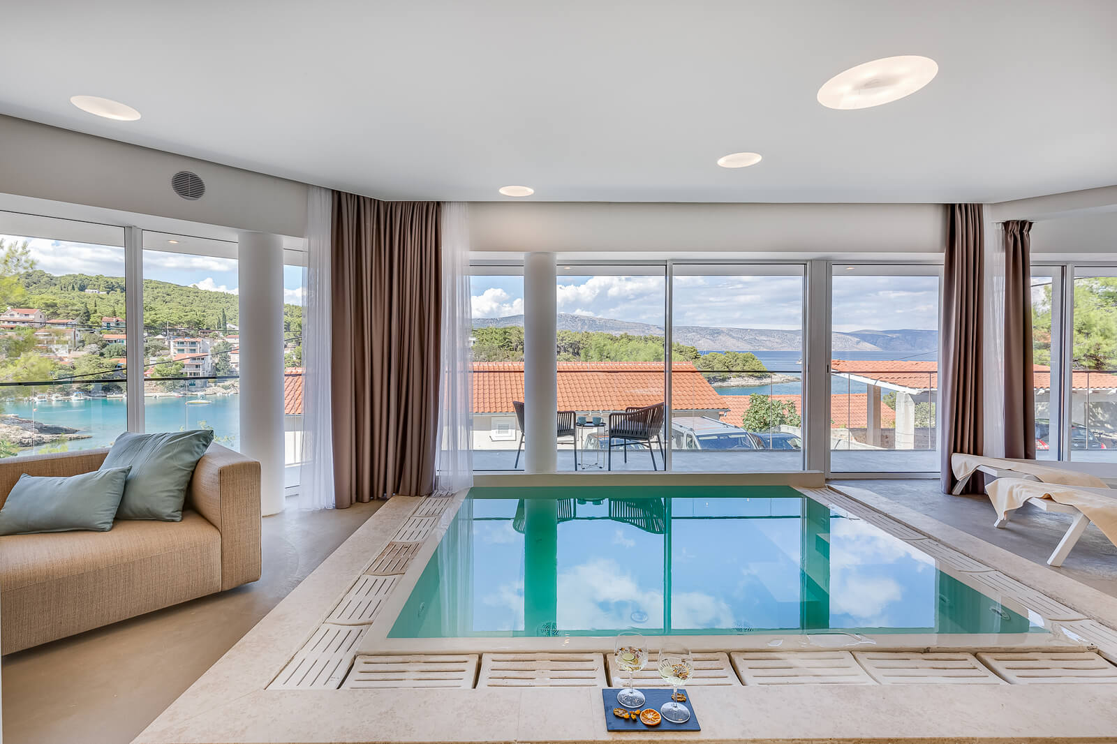 Luxusvilla Estate da Noi mit Pool am Meer zu verkaufen